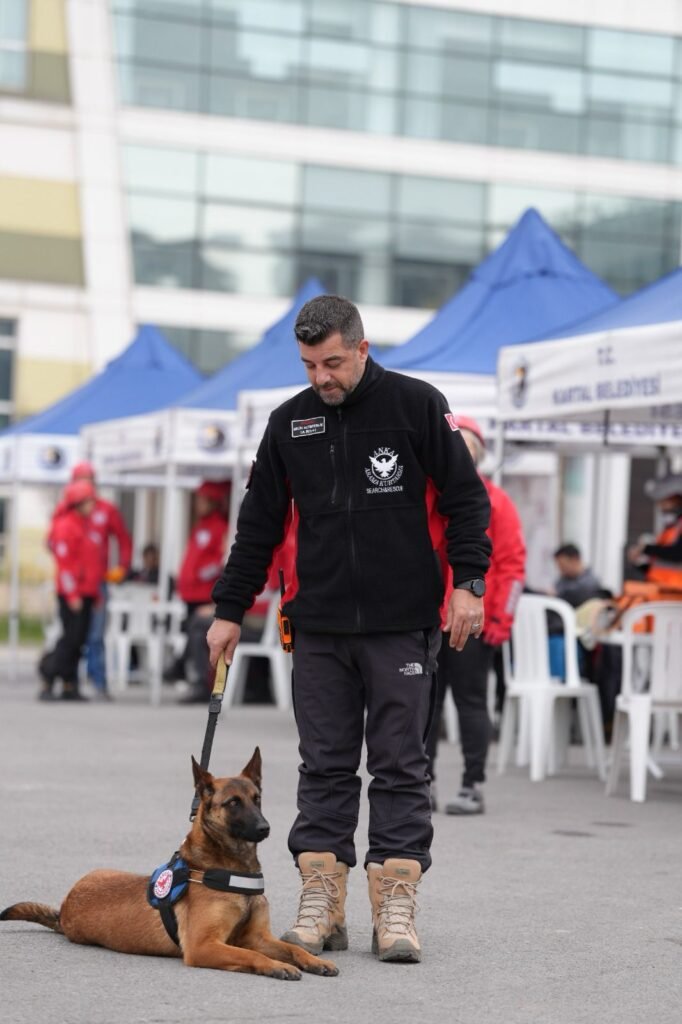 Kocaeli köpekli arama kurtarma resmi 1